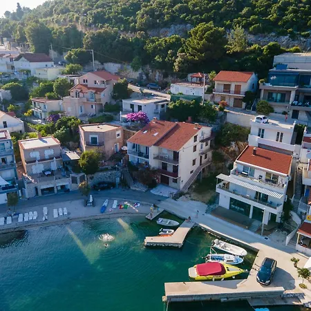 Apartman Dora *
